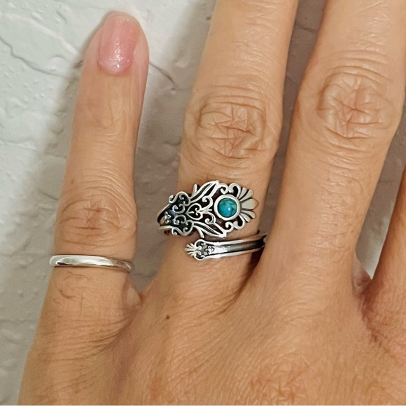 Sterling silver turquoise ring, wrap around ring, wrap around turquoise ring - Picture 3 of 15
